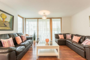 Bright, spacious city centre apt